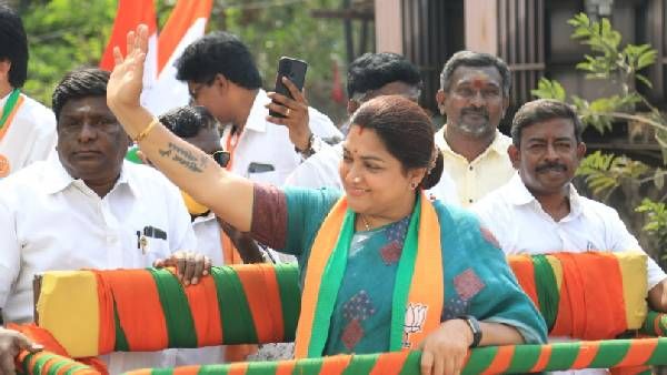 తమిళనాడు ఎన్నికల పోరు .. ప్రచారంలో పక్కనే ఉన్న సొంత పార్టీ నేతపై నిప్పులు చెరిగిన ఖుష్బూ సుందర్