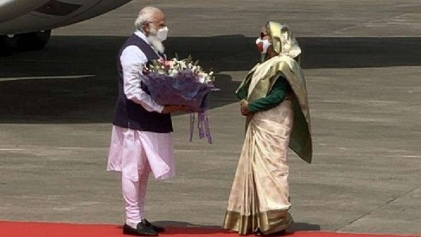 బంగ్లా బంగారు భవితకు భారత్ భాగస్వామ్యం -ఢాకాలో మోదీకి హసీనా ఘనస్వాగతం