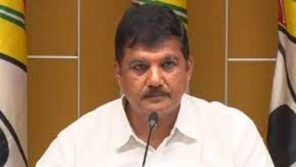 విశాఖలో 15 వేల కోట్ల భూ దోపిడి: జగన్ సంగతేంటి.. ధూళిపాళ్ల నరేంద్ర