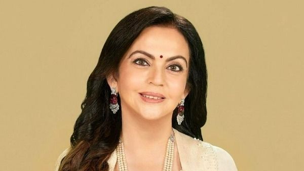 బనారస్ హిందూ యూనివర్శిటీ విజిటింగ్ లెక్చరర్లుగా నీతా అంబానీ, ప్రీతి అదానీ: రిల్ క్లారిటీ