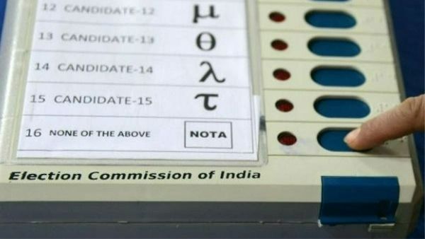 నోటా గెలిస్తే ఎన్నిక రద్దు- కేంద్రం, ఈసీకి సుప్రీం నోటీసులు- ఏపీ హైకోర్టులోనూ కీలక పిటిషన్