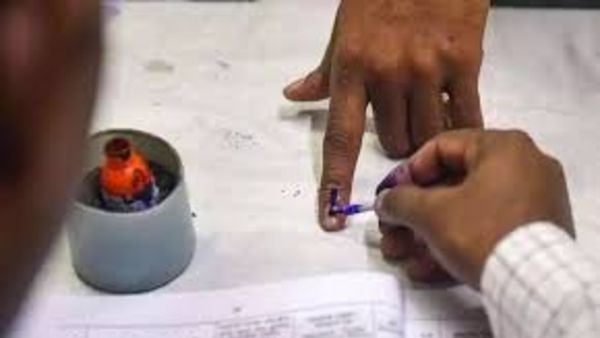 ఏపీలో ముగిసిన మున్సిపల్‌ ఎన్నికల పోలింగ్‌-70 శాతానికి పైగా ఓటింగ్‌