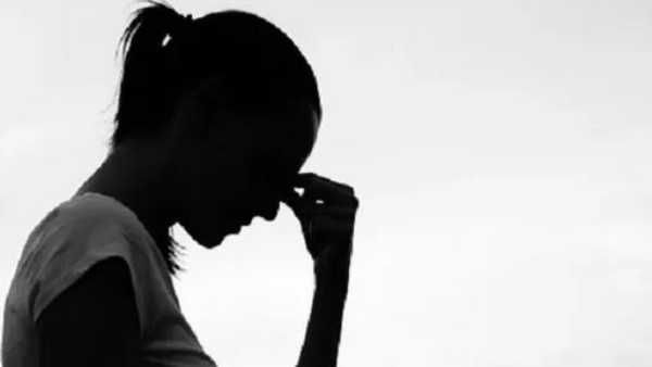 నో సెక్స్: ఏడాదికి పైగా ఎడబాటే, బీర్ తాగాలని వేధింపులు, చిన్నారికి బాటిల్..