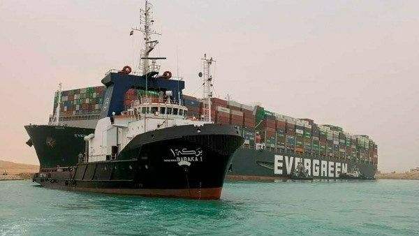 Suez Canal చరిత్ర ఏంటి.. నౌక చిక్కుకుపోవడంతో గంటకు ఎన్ని వేల కోట్లు నష్టం వాటిల్లుతోంది..?