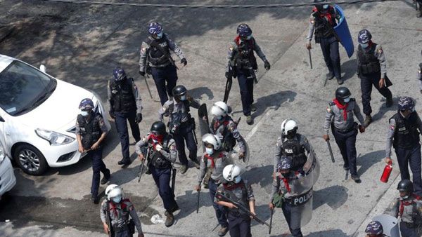 ప్రజలపై దమనకాండ: అన్నంత పని చేసిన అమెరికా: పొరుగు దేశంపై