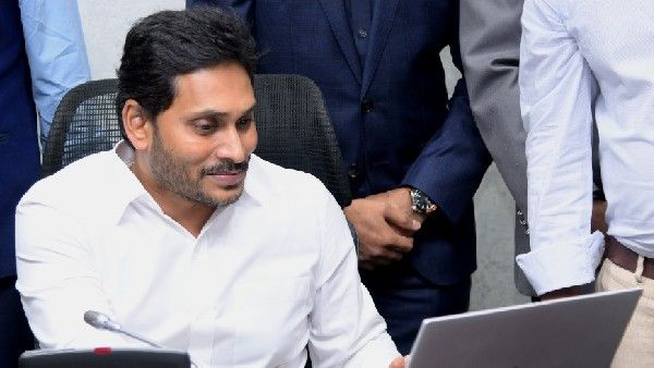 మహిళా దినోత్సవం నాడు జెండర్ బడ్జెట్ తో పాటు కీలక నిర్ణయాలు ప్రకటించిన సీఎం వైఎస్ జగన్