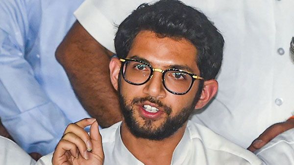 కరోనా థర్డ్ వేవా..? మహారాష్ట్రలో త్వరలోనే.. మంత్రి ఆదిత్య థాకరే హాట్ కామెంట్స్