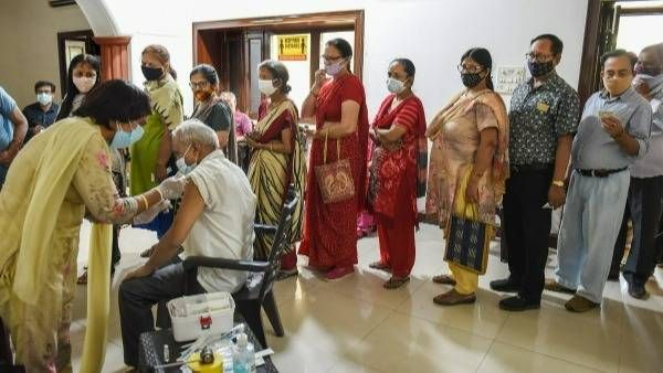 టీకా కోటాకు కేంద్రం కొర్రీలు- వ్యాక్సినేషన్ రికార్డే ఆధారం-గత వృథా కూడా లెక్కే