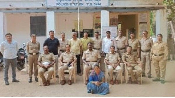 Illegal affair: మామతో భార్య మస్త్ మజా, బెడ్ రూమ్ లో చూసిన మొగుడు ఫినిష్, కిలాడి!