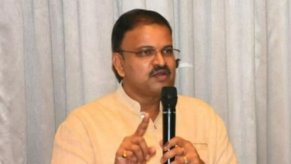 కౌలు రైతుగా మారిన సీబీఐ మాజీ జేడీ లక్ష్మీ నారాయణ .. ఎందుకో తెలుసా !!