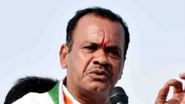 కేసీఆర్ అధికారంలో ఉంటే ఇళ్లురావు, ఉద్యోగాలు రావు.!ఎంపీ కోమ‌టిరెడ్డి వెంక‌ట్‌రెడ్డి ఘాటు విమర్శలు.!