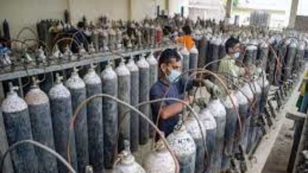 వెంటనే ఆక్సిజన్ మళ్లింపు ఆపేయండి.. లేదంటే చెన్నైలో పెను సంక్షోభమే : ప్రధానికి తమిళ సీఎం లేఖ