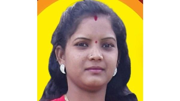 Wife: ఫ్యాన్సీస్టోర్ లో ఎల్ఐసీ ఏజెంట్ భార్యను ?, పక్కాప్లాన్ తో, 3 నిమిషాల్లో క్రికెట్ బ్యాట్, కత్తులు !