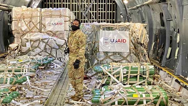 భారత్ కు చేరిన అమెరికా సాయం: కరోనా అత్యవసర సామాగ్రితో ఢిల్లీ చేరిన యూఎస్ మిలిటరీ విమానం