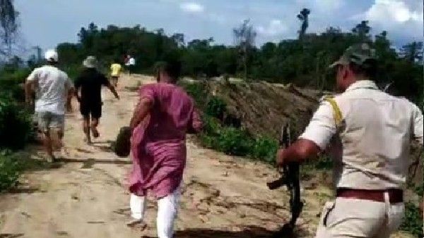 కాల్పుల కలకలం: పరుగులు తీసిన అస్సాం ఎమ్మెల్యే, భద్రతాధికారులు