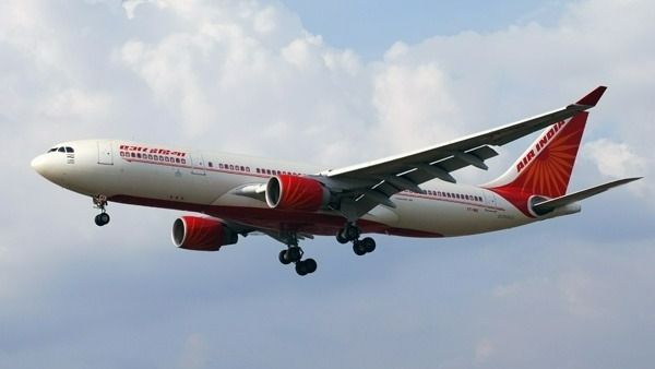 ఎయిరిండియా విమానంలో గబ్బిలం: ఢిల్లీ ఎయిర్‌పోర్టులో ఎమర్జెన్సీ ల్యాండింగ్, అంతా సేఫ్