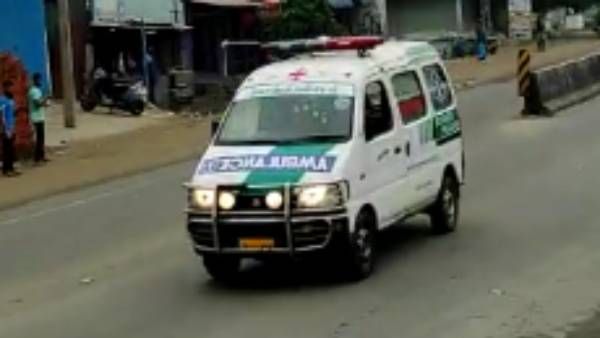 సెల్యూట్ అంబులెన్స్ డ్రైవర్: తల్లి చనిపోయిందని తెలిసినా.. డ్యూటీ చేసి...