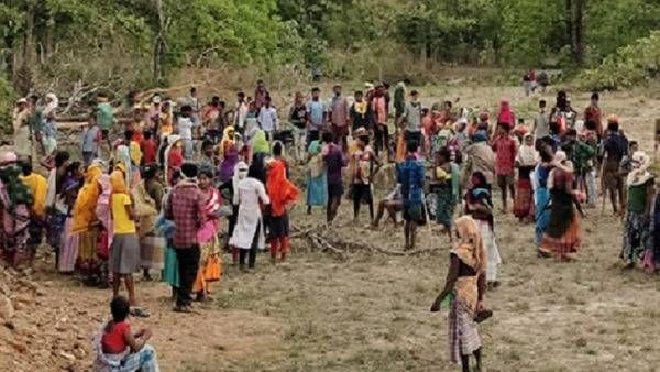 బస్తర్‌లో అనూహ్య ఎన్‌కౌంటర్‌-పోలీస్ క్యాంపుపై మావోయిస్టుల దాడి-కాల్పుల్లో గ్రామస్తులు మృతి,ఏమైందంటే..