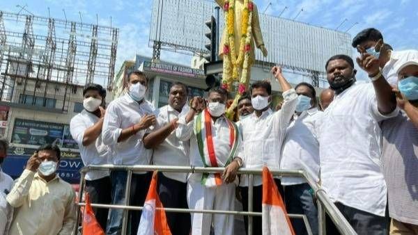 ఊరూ వాడా రాజీవ్ గాంధీ జ్ఞాపకాలు.!30వ వర్ధంతి సందర్బంగా అంబరాన్నంటిన సేవా కార్యక్రమాలు.!