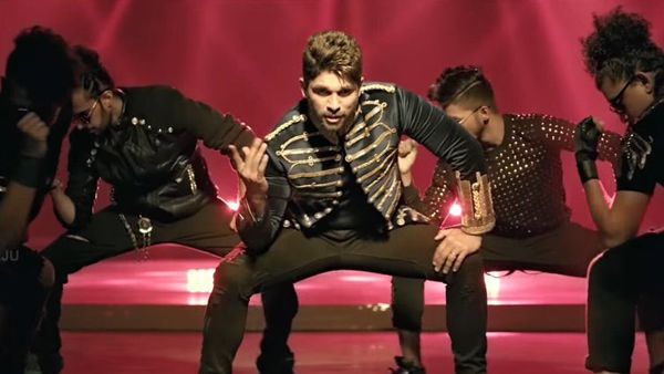 Viral Video:బన్నీ పాటకు స్టెప్పులు ఇరగదీసిన డాక్టర్లు..కరోనా టైంలో స్మాల్ రిలీఫ్