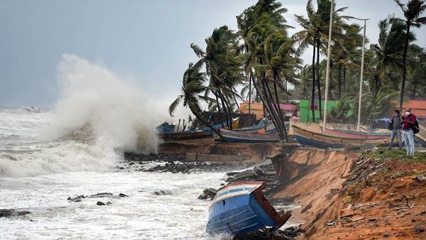 Cyclone Tauktae: వణుకుతోన్న గోవా: సుడులు తిరుగుతూ..తీరానికి అతి సమీపంలో