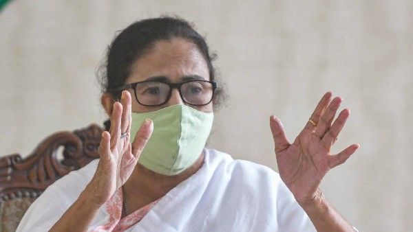 పాత సీటు నుంచే మమత పోటీ -సీఎం కోసం టీఎంసీ ఎమ్మెల్యే త్యాగం -శాసన మండలిపై గందరగోళం