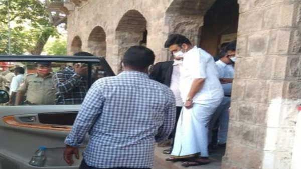 లోక్‌సభ స్పీకర్‌తో రఘురామ ఫ్యామిలీ భేటీ- అరెస్టుపై ఫిర్యాదు-ఓం బిర్లా రియాక్షన్‌