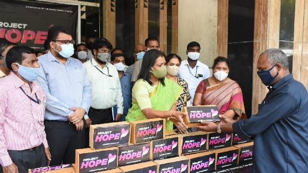 అందరూ బాగుండాలి.!అందులో మీరుండాలి.!బల్దియా కార్మికులకు మేయర్ ఇమ్మ్యూనిటీ కిట్ ల పంపిణి.!