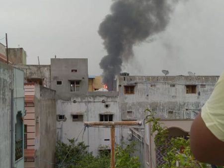 వైజాగ్‌ హెచ్‌పీసీఎల్‌లో భారీ అగ్నిప్రమాదం- దట్టమైన పొగలు-ఉలిక్కిపడ్డ జనం