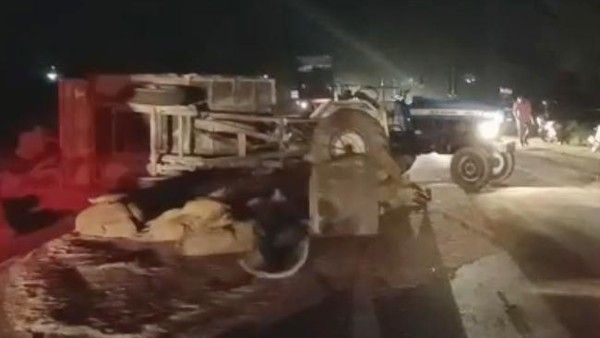 జడ్చర్లలో ఘోర ప్రమాదం: ట్రాక్టర్, బైక్స్‌ను ఢీకొట్టిన లారీ, నలుగురు మృతి