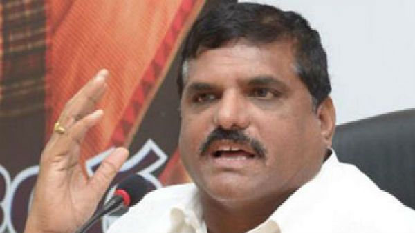 జల వివాదం : జగన్ సర్కార్ చేతులు ముడుచుకుని కూర్చోలేదు,తెలంగాణా మంత్రులకు బొత్సా కౌంటర్ !!