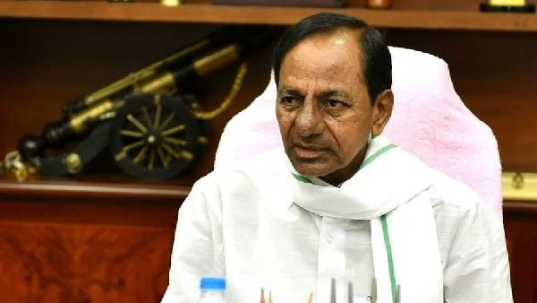 సోషల్ మీడియాలో తెలంగాణా సీఎంఓ హవా .. ట్విట్టర్ లో కేసీఆర్ కార్యాలయం నం.1, ఫేస్ బుక్ లో మూడో స్థానం