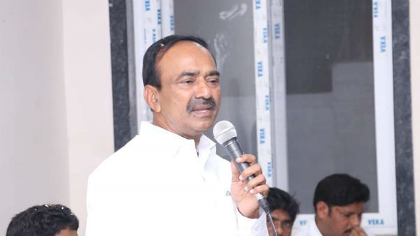 ప్రజాక్షేత్రంలోకి ఈటల, సతీసమేతంగా ప్రచారం.. ఇంటి ఇంటికీ వెళ్లీ మరీ క్యాంపెయిన్