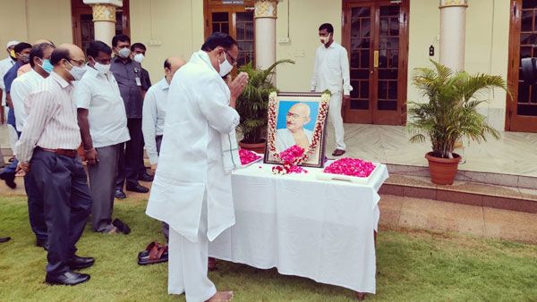 Telangana Formation Day 2021: యంగెస్ట్ స్టేట్‌కు ఏడేళ్లు: జాతీయ పతాక రెపరెపలు