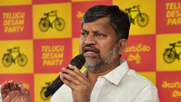 తెలంగాణ కల ఇంకా సాకారం కాలేదు.!కేసీఆర్ పాలన పట్ల ప్రజల్లో అసంతృప్తి ఉందన్న యల్ రమణ.!