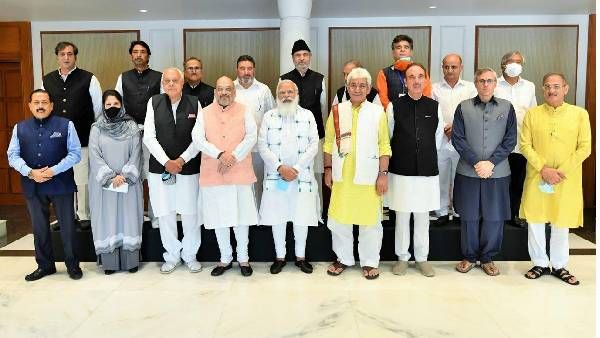 గుప్కర్ అలయన్స్‌ నేతలతో ప్రధాని భేటీ- ప్రత్యేకతలు, సైడ్‌లైట్స్‌ ఇవే