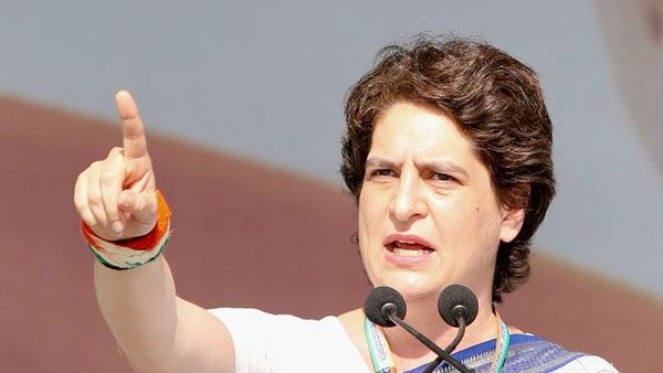 సెంట్రల్ విస్టా ప్రాజెక్టే ముఖ్యం.. వైద్యారోగ్యం గాలికి, మోడీ సర్కార్‌పై ప్రియాంక నిప్పులు