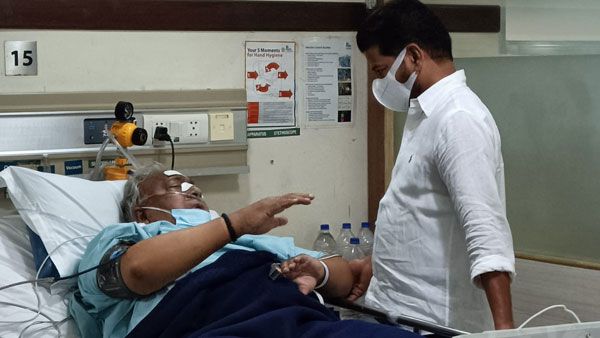 Revanth Reddy: ఆసుపత్రికెళ్లి మరీ వీహెచ్ బ్లెస్సింగ్స్: సీనియర్ల ప్రసన్నం కోసం వ్యూహాత్మకం