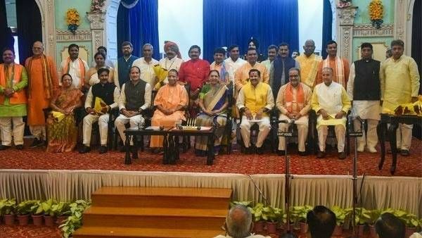 అసెంబ్లీ ఎన్నికలు సమీపిస్తోన్న వేళ..యోగి సర్కార్‌లో పెను మార్పులు: ఆర్ఎస్ఎస్ మార్క్