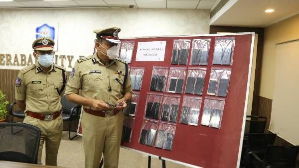 మొబైల్ ఫోన్ పోతే మీ-సేవకు వెళ్లండి -సెల్ ఫోన్ చోరీ ఫిర్యాదులపై hyderabad police సూచన