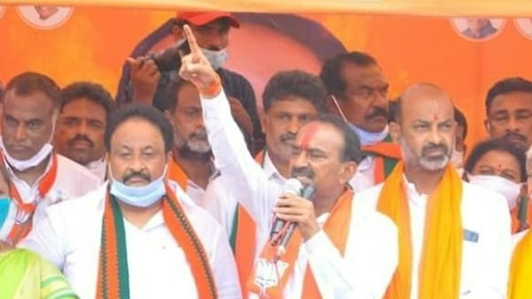 పిల్లి ఎలుకకు న్యాయం చేస్తదా .. కేసీఆర్ కూడా అంతే ; నయా నిజాం : పాదయాత్రలో ఈటల ధ్వజం