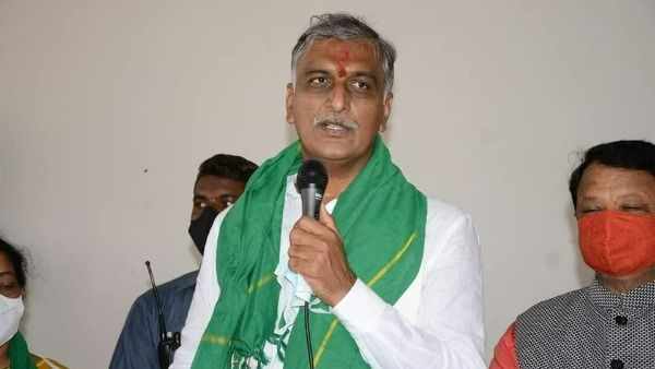 రేవంత్-కాంగ్రెస్ ముసుగులో మళ్లీ తెలంగాణలోకి చంద్రబాబు: ఓటుకు నోటంటూ హరీశ్ తీవ్ర విమర్శలు