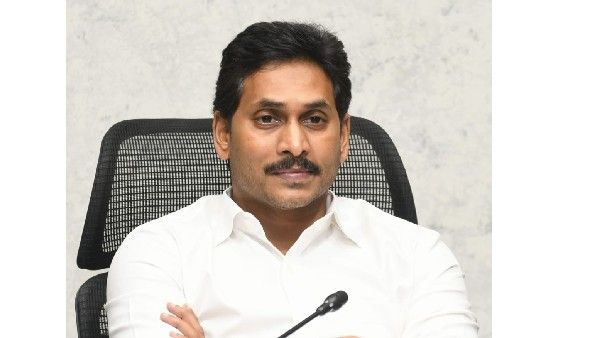 ఏపీలో భారీ వర్షాలు-అప్రమత్తంగా ఉండాలని కలెక్టర్లకు జగన్ ఆదేశం