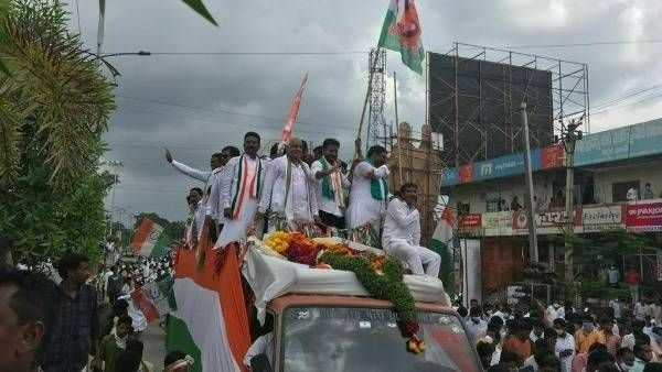 నిర్మల్ నుండే కాంగ్రెస్ ప్రభంజన యాత్ర షురూ .. పెట్రోల్, డీజిల్, గ్యాస్ ధరలపైన రేవంత్ రెడ్డి ధ్వజం