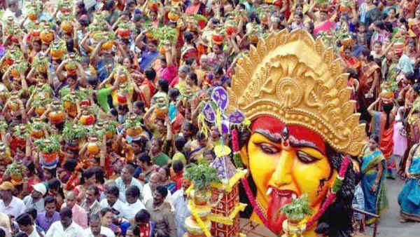 ప్రారంభమైన బోనాలు 