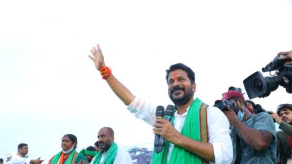 రేవంత్ వర్సెస్ గులాబీ నేతలు.!విసురుకుంటున్న విమర్శనాస్త్రాలు.!ఎవరిక లాభం..?ఎవరికి నష్టం..?