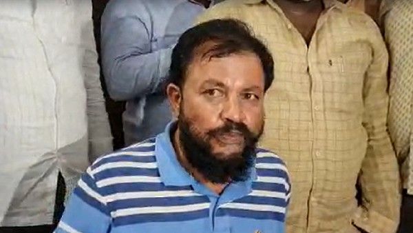 నాకు పోలీసులతో ప్రమాదం ఉంది ; నా అరెస్ట్ లో కుట్ర కోణం : చింతమనేని షాకింగ్ కామెంట్స్