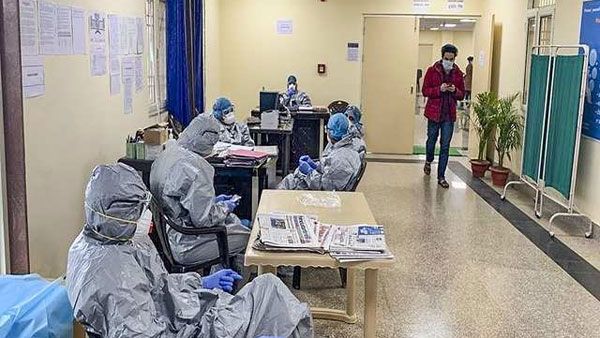 తెలంగాణలో 453 కరోనా కేసులు: ముగ్గురు మృతి