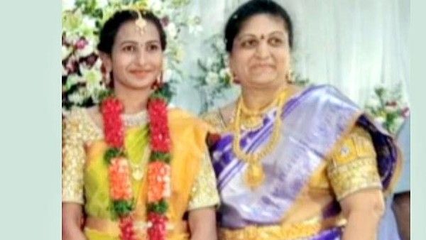 చపాతీ కర్రతో కొట్టి అత్తను హతమార్చిన కోడలు.. ఏపీలో దారుణం; ఆ కుటుంబంలో విషాదం !!