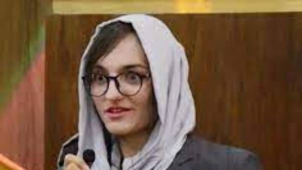 తాలిబన్లపై ఆఫ్ఘన్ మొదటి మహిళా మేయర్ ప్రతిఘటన .. రండి.. చంపండి, పారిపోనని సంచలనం